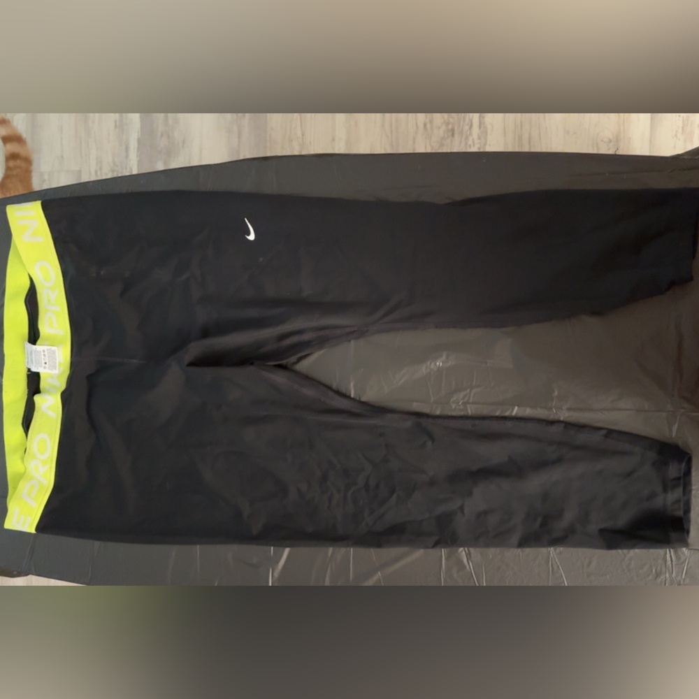 Women’s Nike Pro Mesh Leggings